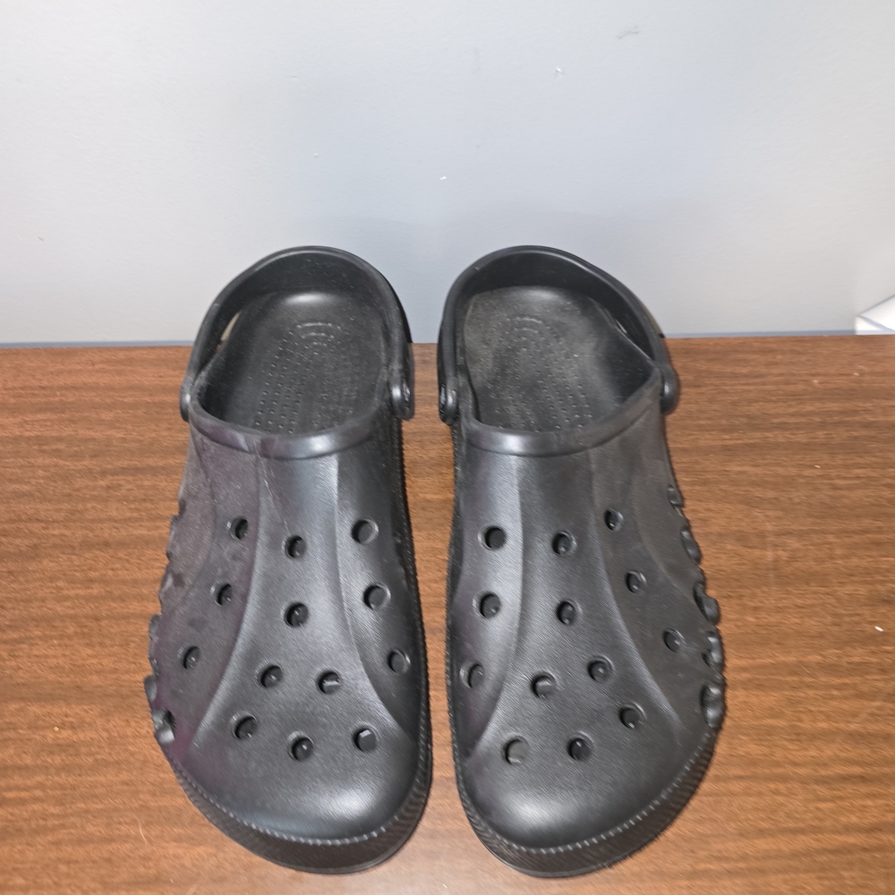 Mens Black Crocs Baya clogs - Picture 2 of 5